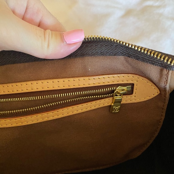 ❗️SOLD❗️2017 Louis Vuitton Speedy 35 - Picture 3 of 11